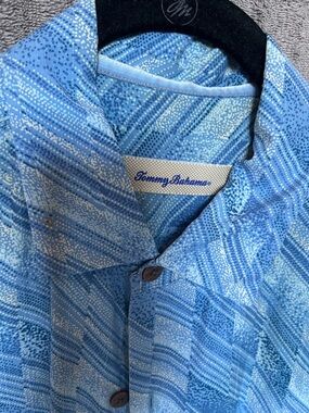 Tommy Bahama Blue & White Wave-Pattern Camp Shirt